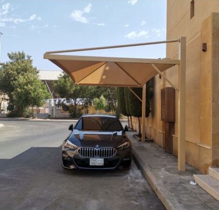 أفضل أنواع مظلات سيارات خارجية بجدة: دليل أهمية تركيب مظلات البوثلين لحماية سيارتك.