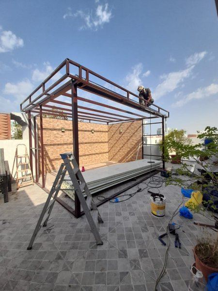 غرف ساندوتش بنل وملاحق إسمنت بورد بجدة والطائف: دليل التكلفة والمميزات لعام 2026