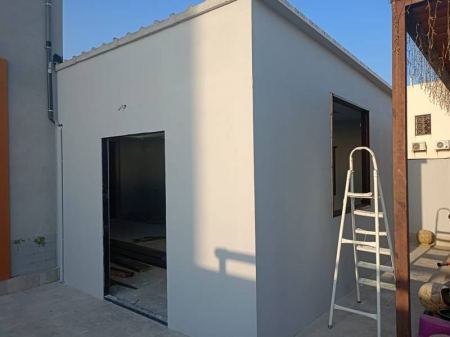 بناء غرف ساندوتش بانل للسطح جدة حي الحمدانية 