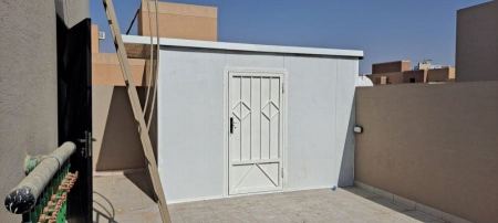 سواتر بديل الخشب وغرف حراسة جاهزة: جمال الخشب ومتانة المستقبل