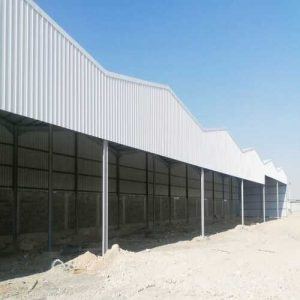 رفوف تخزين مستودع من السندويتش بانل في جدة 